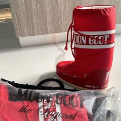 Moon Boots 