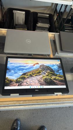 Dell Inspiron 17 inch 32GB RAM 512GB SSD 2GB graphics card Core i7 Windows 11 Pro