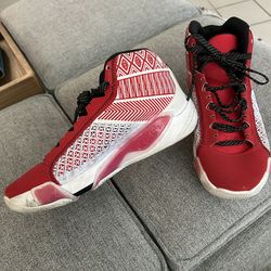 Nike boys sneakers Size 6 youth
