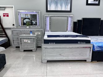 Silver Mirrored Queen Bedroom Set with LED Headboard