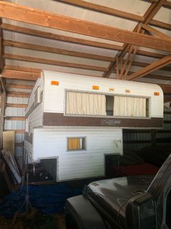 10 1/2 foot camper