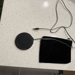 Wireless Charging Pad + Braided C-Cable