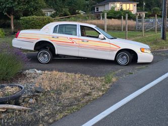 2000 Lincoln Town Car