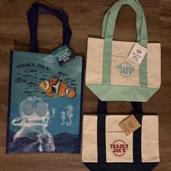 Trader Joe’s Mini Canvas Mint Green / Navy Blue & Ocean Bags- $40 (Plantation)