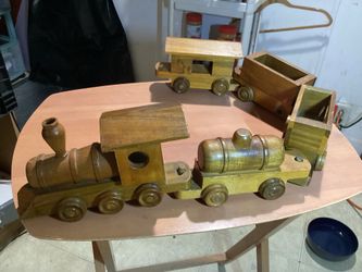 Vintage wooden train set of 5