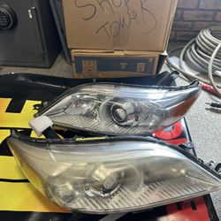 2019 Toyota Sienna Driver And Passenger Headlights 