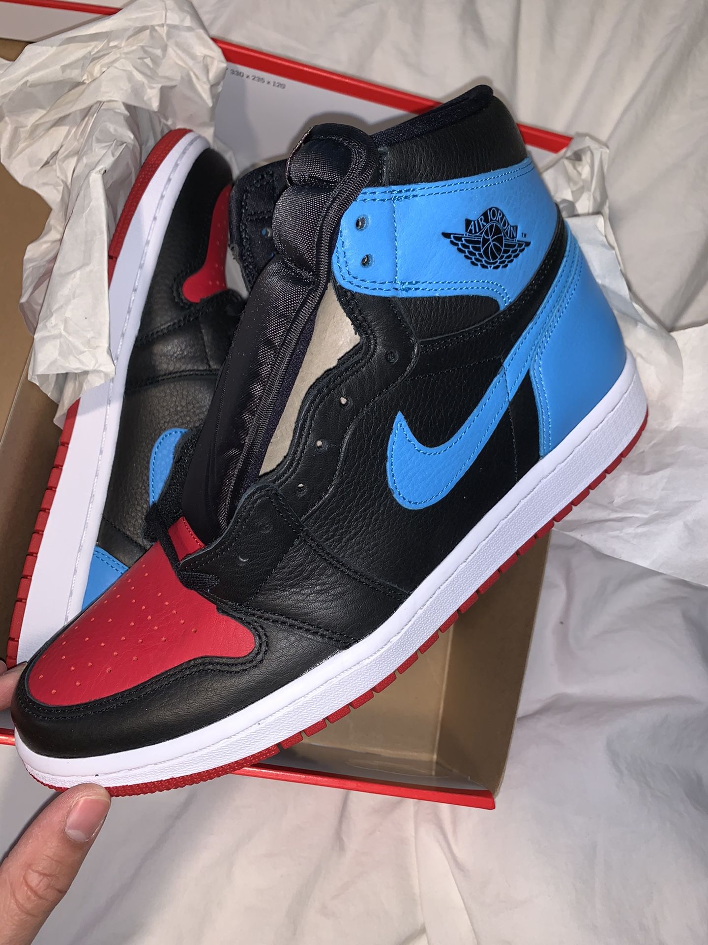 Jordan 1 Retro High NC to Chi Air Jordan 1 High OG UNC to Chicago Womens | CD0461-046 | Laced main image 3