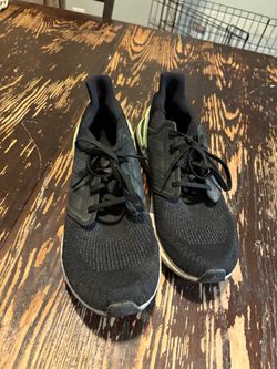 Adidas Tennis Shoes