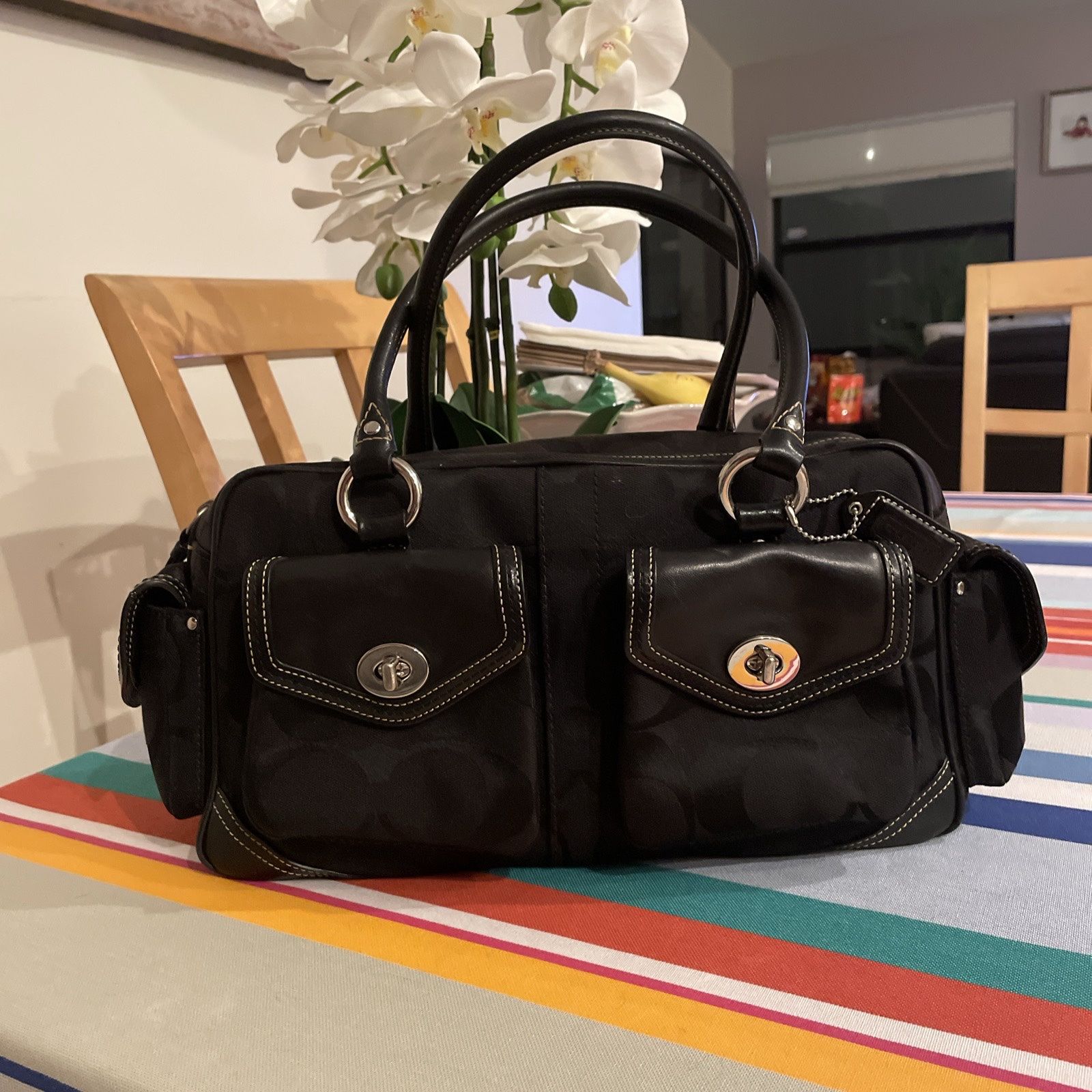 Y2K Coach Signature Gallery Pocket Soho Bag Purse Satchel Black