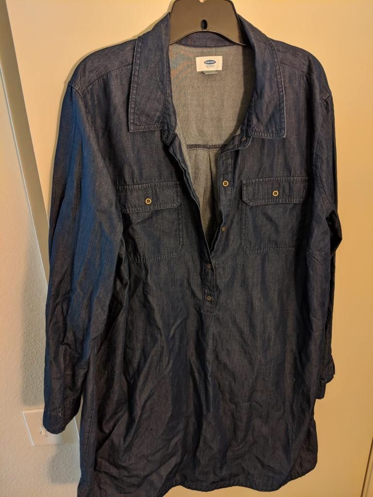 Plus size : Old Navy and Melissa Mcarthy swipe to view 2nd item