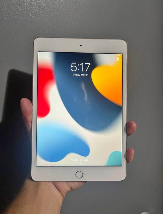 iPad Mini 1, Wi-Fi Internet Access, Excellent Condition