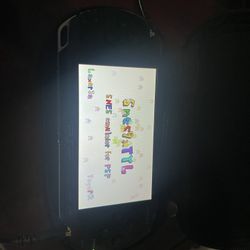 Psp With over 500 games from different systems 