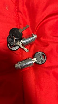 Thule Lock Cores with Keys