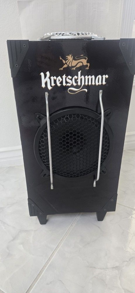 Rechargeable Speaker-amplifier