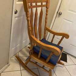 Rocking Chair 🪑 