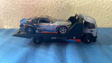 Hot Wheels 2026 Team Transport K ’24 Ford Mustang RTR Spec 5-FD Aero Lift