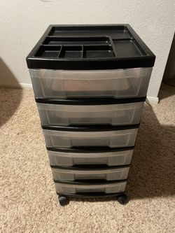 Clean Plastic Drawer On Wheels/ Drinkware