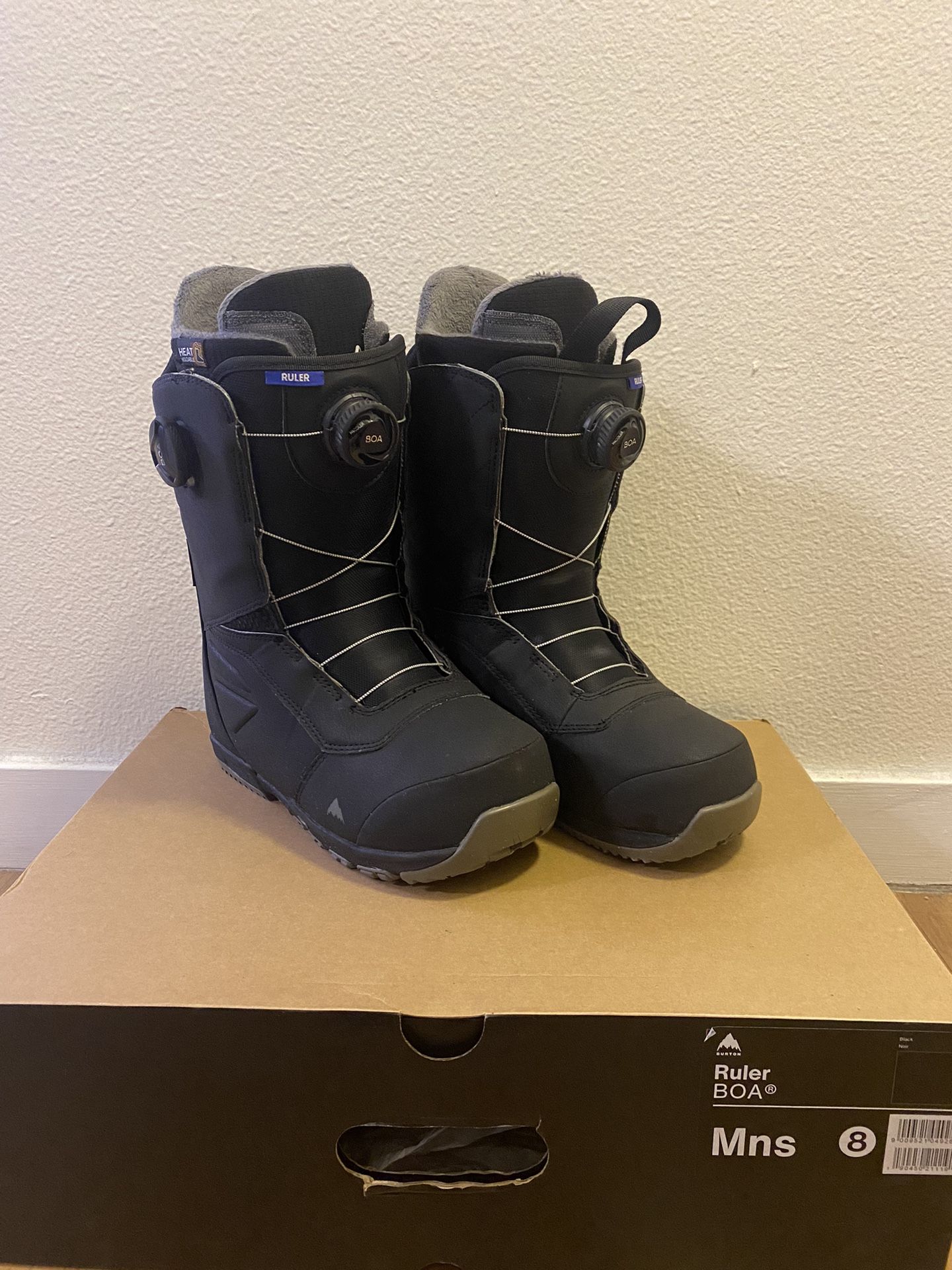 Burton Ruler Double Boa Mens size 8 snowboard boots