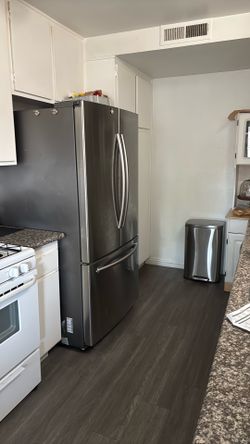 SAMSUNG FRiGE