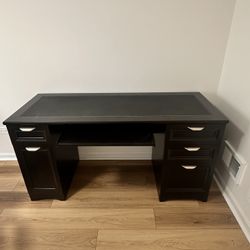 Magellan Office Desk