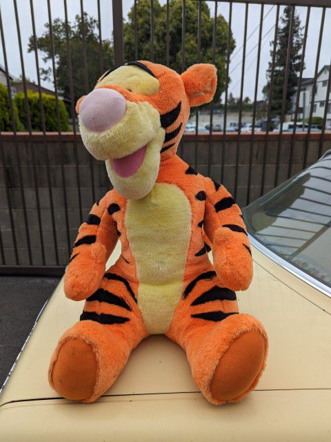 Disney Mattel Large Talking Tigger Plush Stuffed Animal 24".
