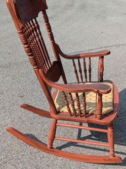Antique Antique Rocking Chair