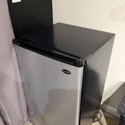 Sanyo Refrigerator 