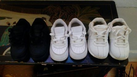 1C , white navy blue , blue in white 3C and that rest 5C.