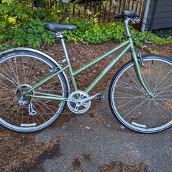 Jamis Commuter 1 Femme Hybrid 7 Speed Bicycle Small Frame 14"