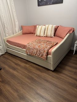 Fleece Full Daybed with LED Trundle - Brand New
