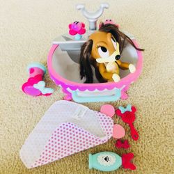 NEW NWOT Disney World Minnie Mouse & Fifi Pet Bath Set puppy puppy dog baby toddler girl glittery pink bows water bubble-bath towel nail polish Brush