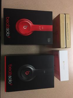 Empty boxes for beats and iPhone