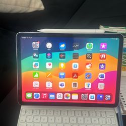 iPad Air 11 With Keyboard And Pencil 