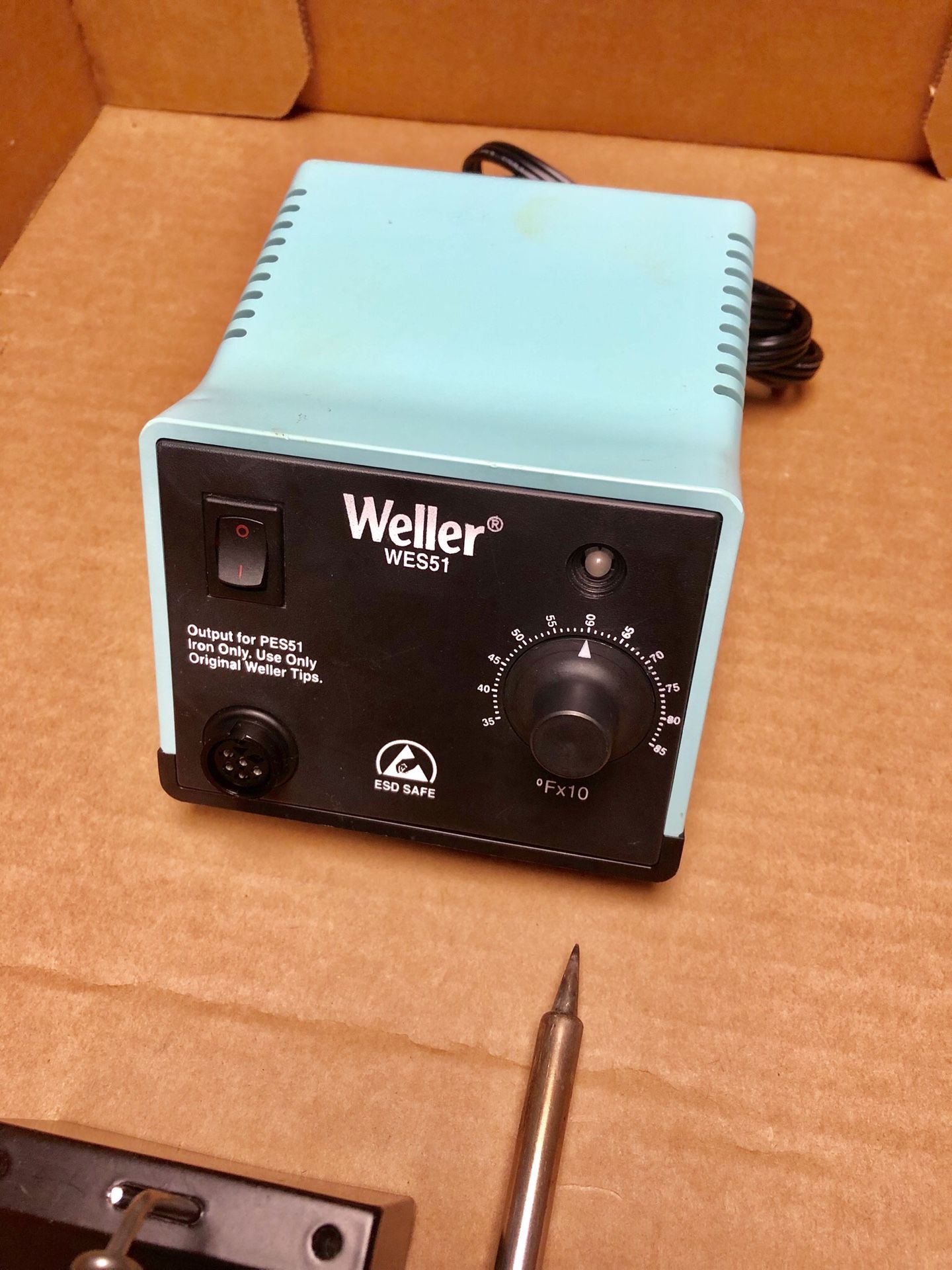 Weller Professional WES51 50W Analog Soldering Station ( More details