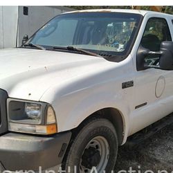 2003 Ford F250 With Utility  Bed 