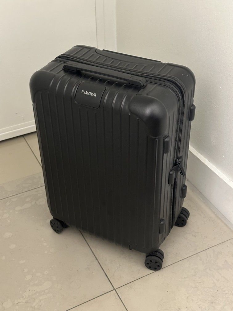 RIMOWA Essential Cabin Carry-On