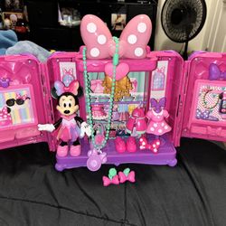 Minnie Mouse Luggage Closet