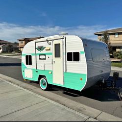 2017 retro travel trailer by Riverside RV