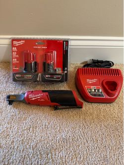 Milwaukee 2567-20 M12 FUEL 12V 3/8" Brushless High Speed Ratchet, (2) 3.0ah Batteries, Charger -NEW-