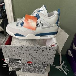 Jordan 4 Military