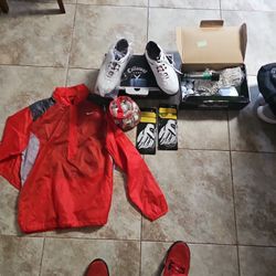 Callaway Golf Shoes Sz 9 , Nike Golg Windbreaker Sz M , golf Gloves  M , golf Accessories. 