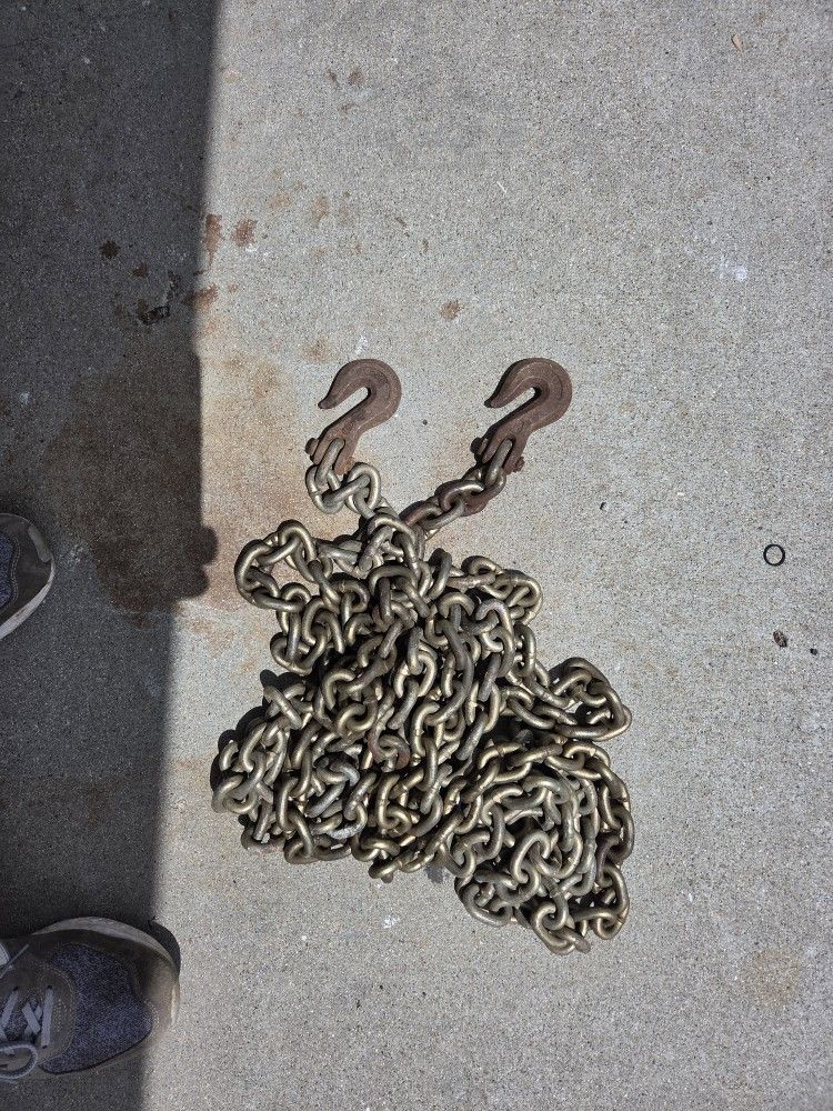 20' 1/4" Chain W/hooks