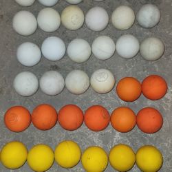 🔥 45 Lacrosse Balls Bulk Lot Practice Training Game Ready Sports Gear Drills LAX Field Lacross Sports  👀

Overall Good preowned condition

💲 Origin