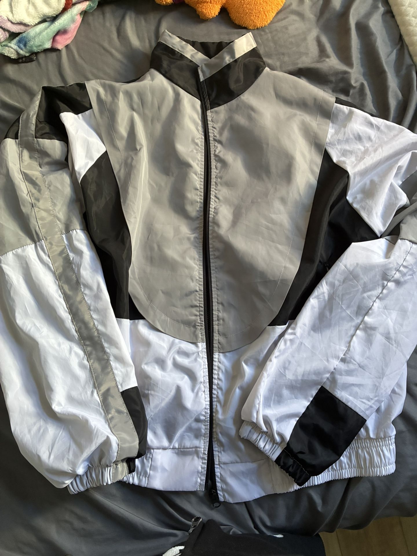 PRETTYLITTLETHING Womens Zip Up Jacket Size: Medium