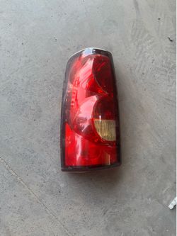 99-06 Chevy  Tail Light
