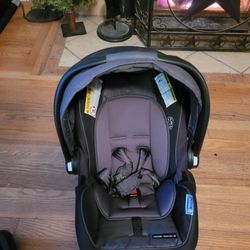 Graco Carseat 0-6months
