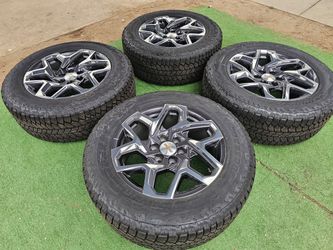 BRAND NEW CHEVY SILVERADO WHEELS WITH NEW BRIDGESTONE DUELER AT TIRES 275/60R20