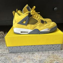 Air Jordan 4 Lightening