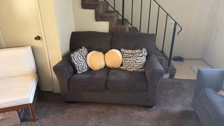 Must to go moving sale