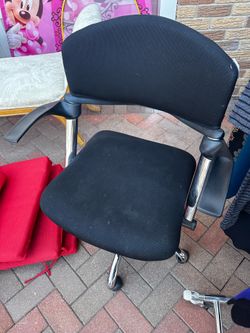 Desk chair